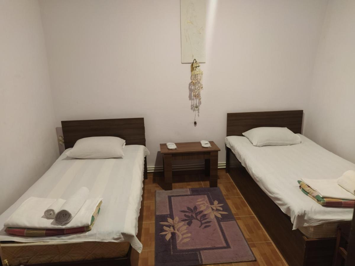 Iris B&B In Debed Canyon 阿拉韦尔迪 客房 照片